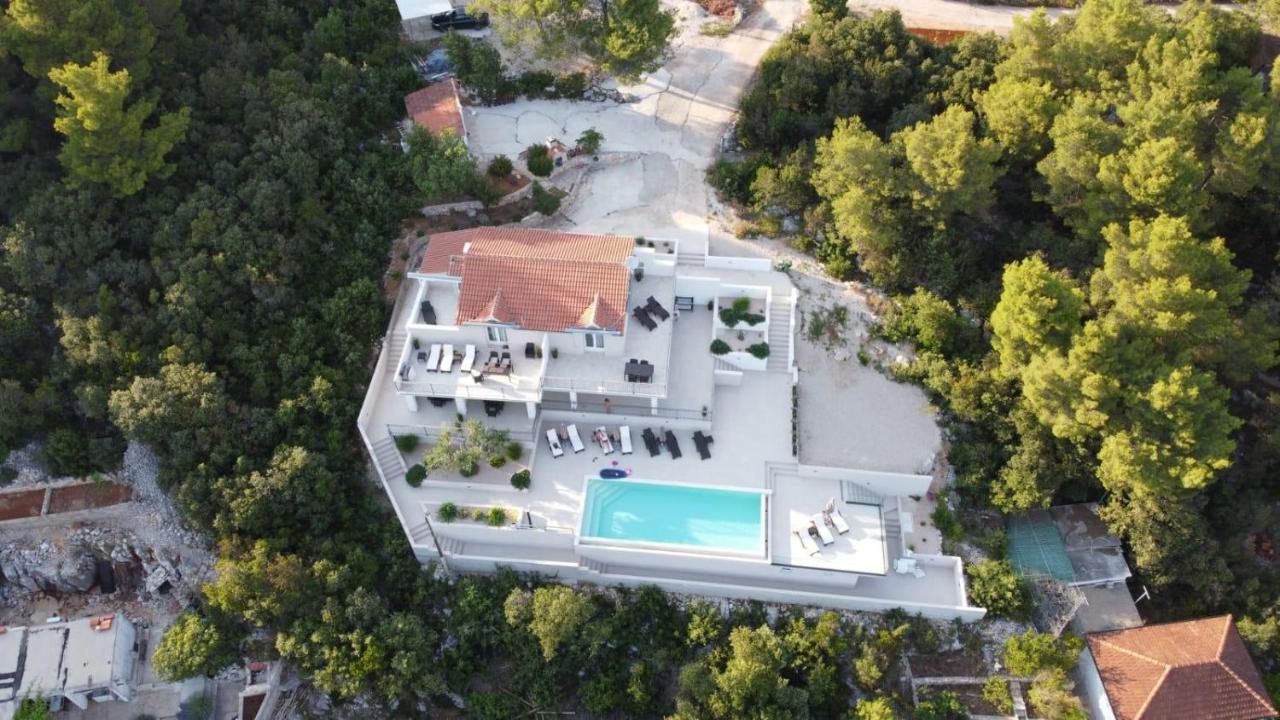 Holiday Hvar Vrbanj Экстерьер фото
