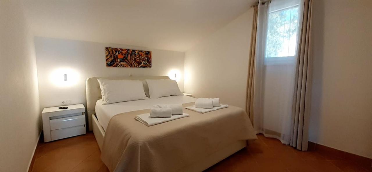 Holiday Hvar Vrbanj Экстерьер фото