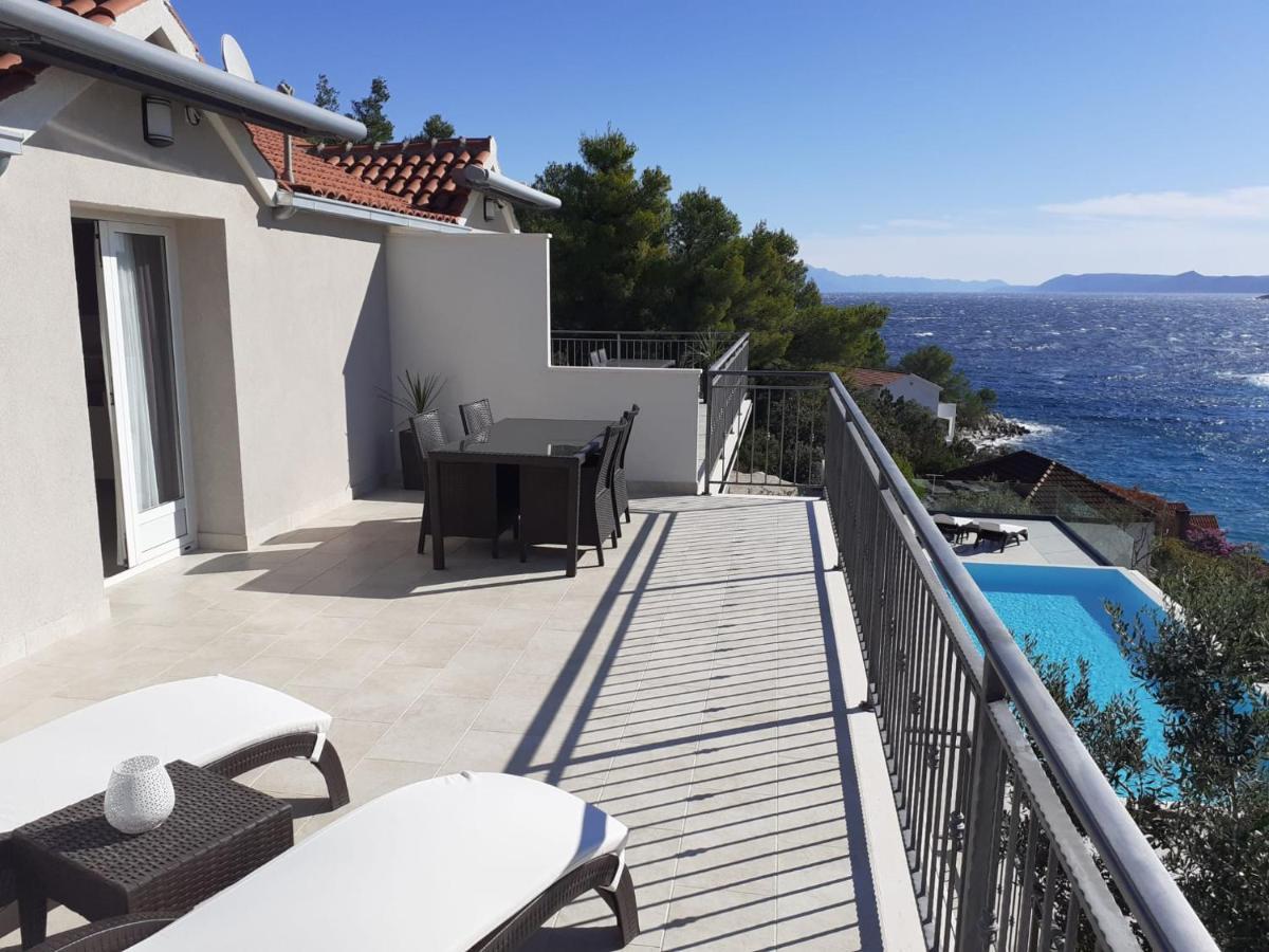 Holiday Hvar Vrbanj Экстерьер фото