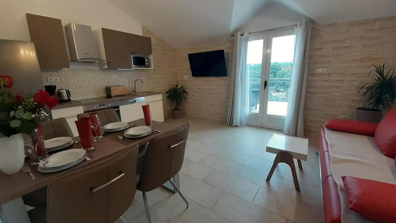 Holiday Hvar Vrbanj Экстерьер фото
