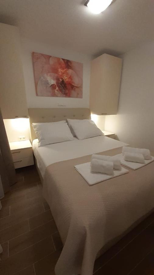 Holiday Hvar Vrbanj Экстерьер фото